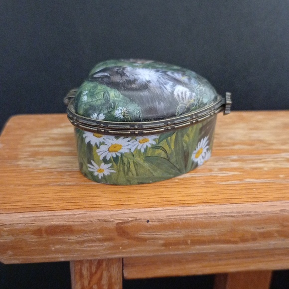 Trinket - Picture 6 of 10